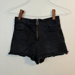 Peuque | Black Demin Shorts